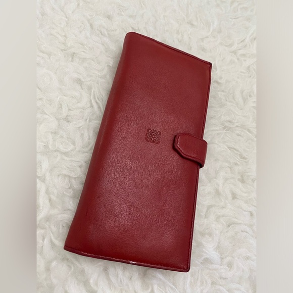Loewe Anagram Embossed Wallet Red - Picture 10 of 15